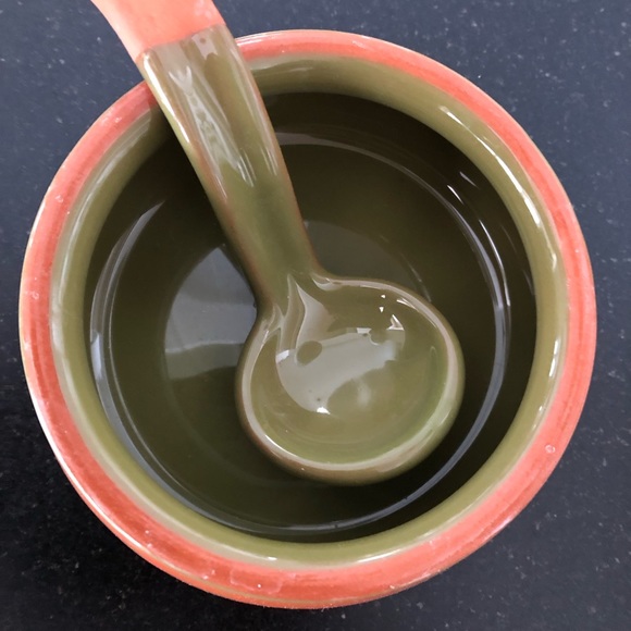 EUC Mexican inspired terra-cotta salsa and/or guacamole serving dish with ladle. - Picture 2 of 8